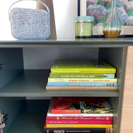 Lumineux Vue Et Avec Balcon