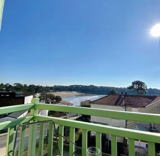 公寓 Lumineux Vue Et Avec Balcon