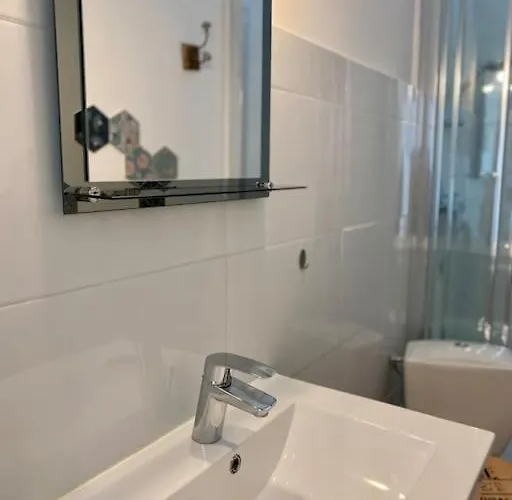 Lumineux Vue Et Avec Balcon *