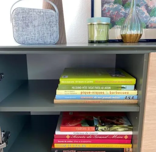 Lumineux Vue Et Avec Balcon