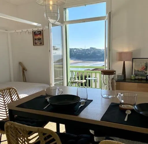 Lumineux Vue Et Avec Balcon *